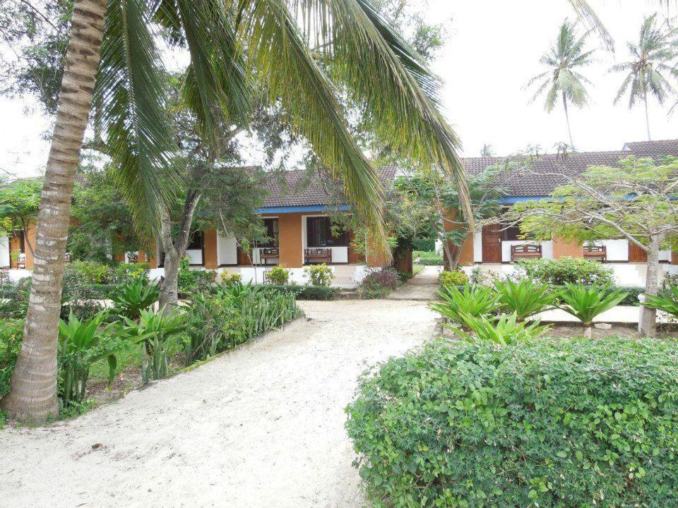 Funky Squids Beach Resort Bagamoyo Zewnętrze zdjęcie