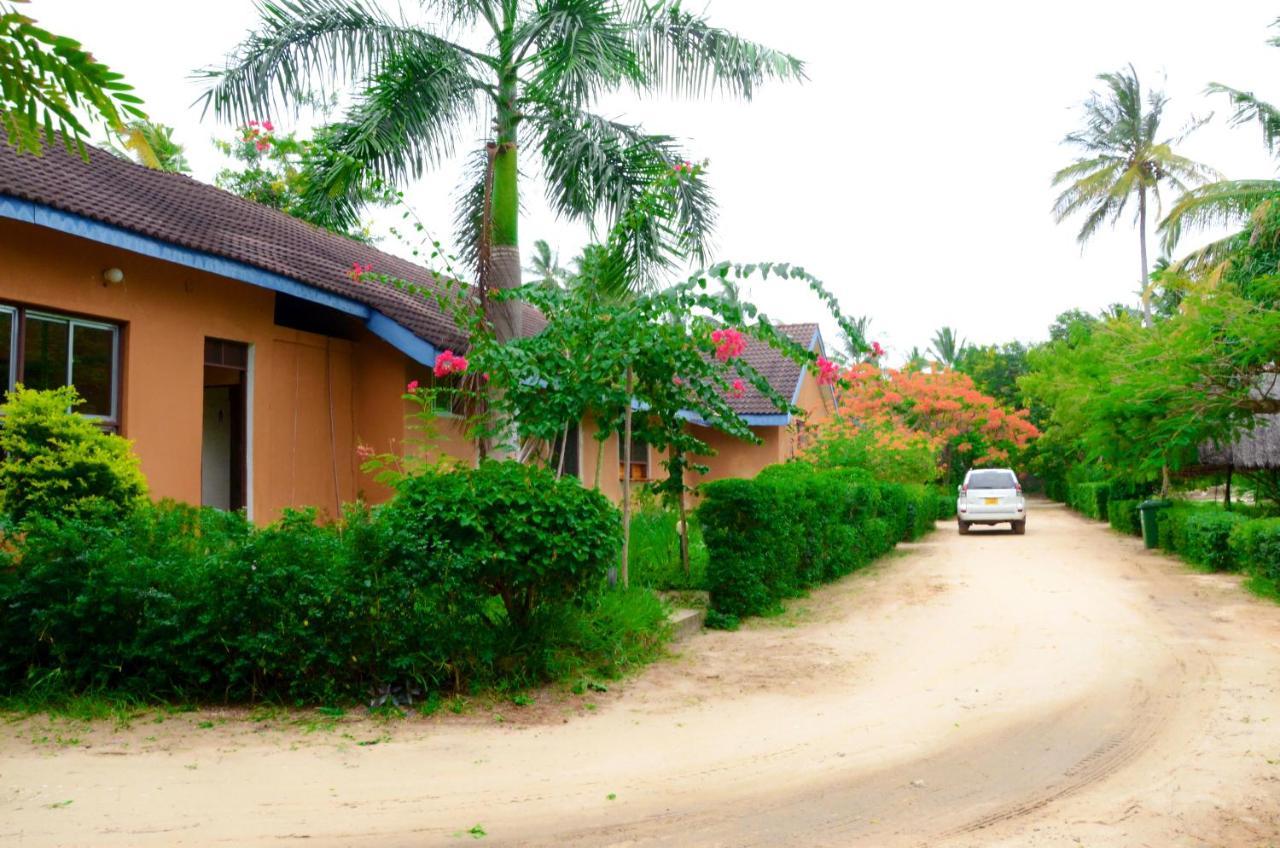 Funky Squids Beach Resort Bagamoyo Zewnętrze zdjęcie