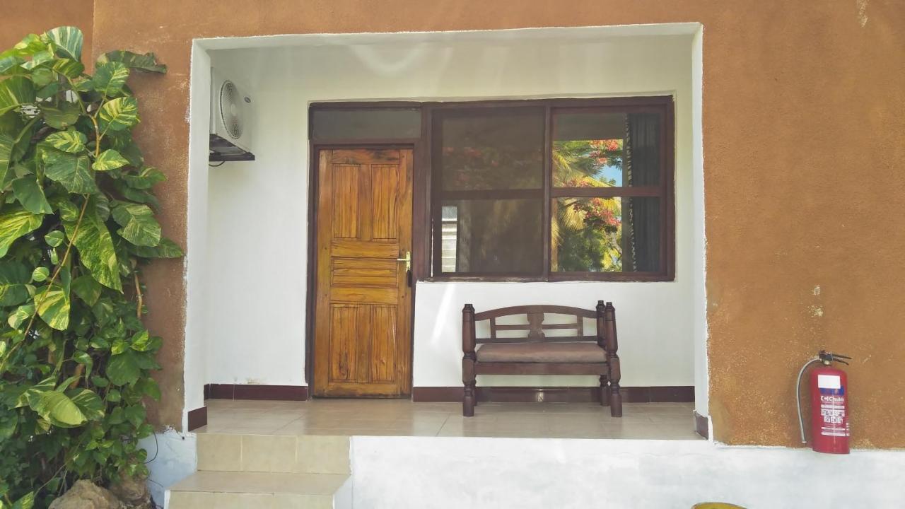 Funky Squids Beach Resort Bagamoyo Zewnętrze zdjęcie